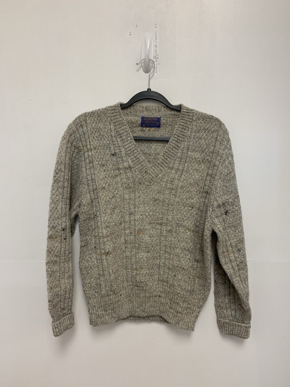 Vintage Pendleton Sweater Mens Small Gray Wool Knit Speckled Crew Neck Outdoor